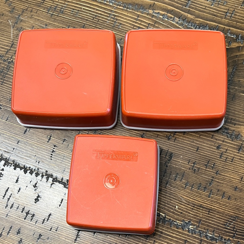 Tupperware Orange Sandwich Container Set - Picture 2 of 4
